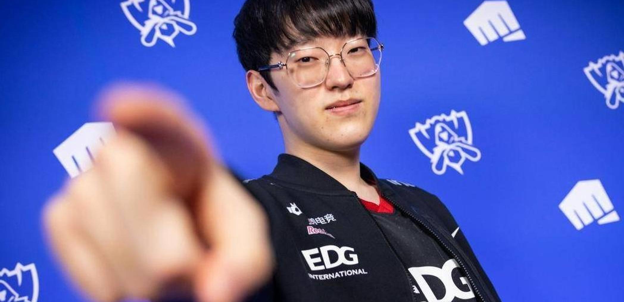 乐鱼体育官网-Scout新星反败为胜表现突出，篮网前途光明！全场沸腾不已-乐鱼体育官网