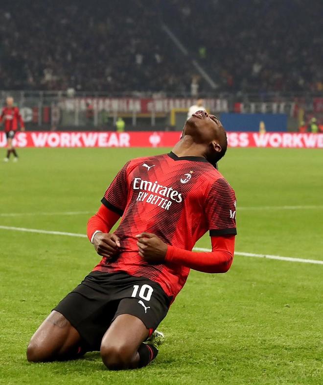 乐鱼体育-风云突变！AC米兰赛前更衣室发声；德国杯版图或变；底气十足；临场指挥获称赞的简单介绍-乐鱼体育