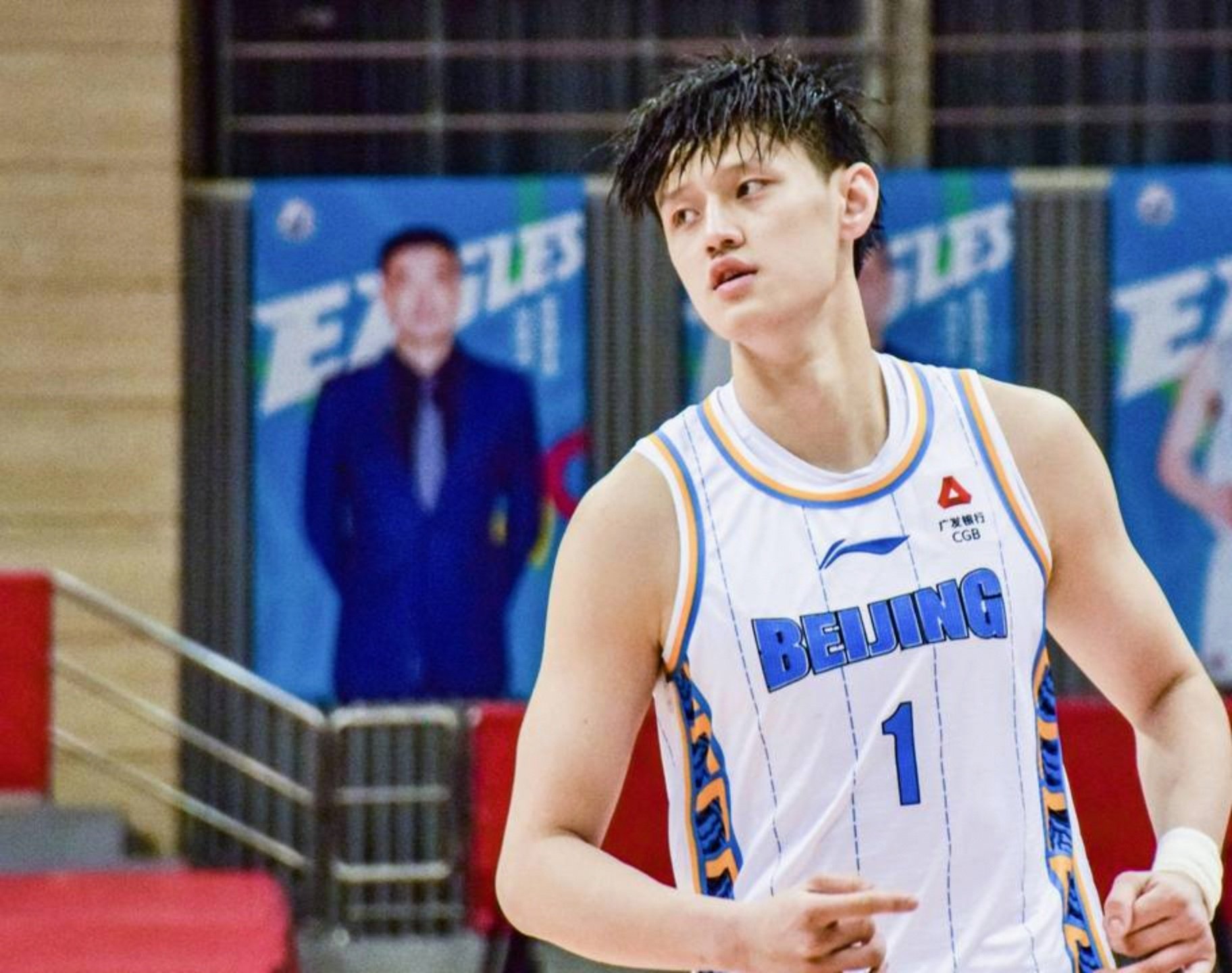 乐鱼体育官网-赛地聚焦——NBA常规赛国际比赛日热度飙升,广东宏远刷新队史纪录,悬念犹存,临场指挥获称赞的简单介绍-乐鱼体育官网